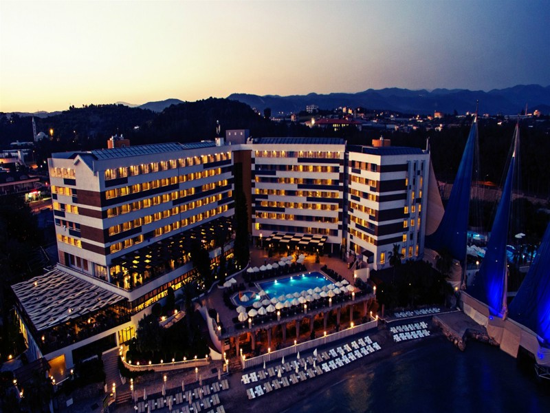 Adin Beach Hotel